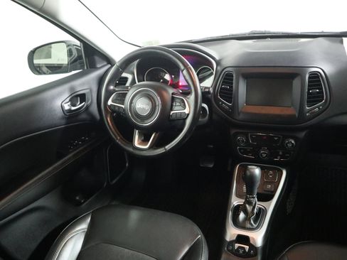 Used 2020 Jeep Compass Latitude w/ Cold Weather Group AWD/4WD image 15
