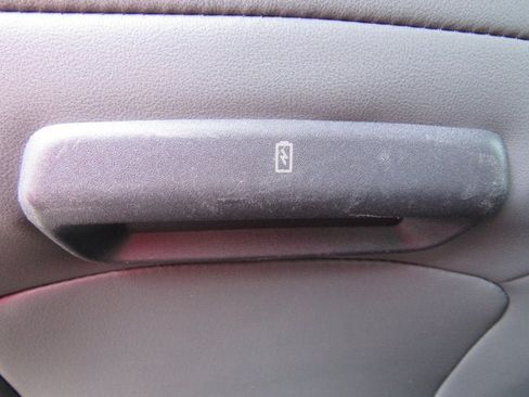 Used 2025 Ford Expedition Active AWD/4WD image 36