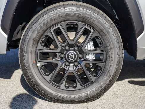 New 2026 Toyota Tundra Limited AWD/4WD image 10