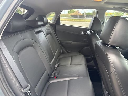 Used 2023 Hyundai Kona Limited AWD/4WD image 17