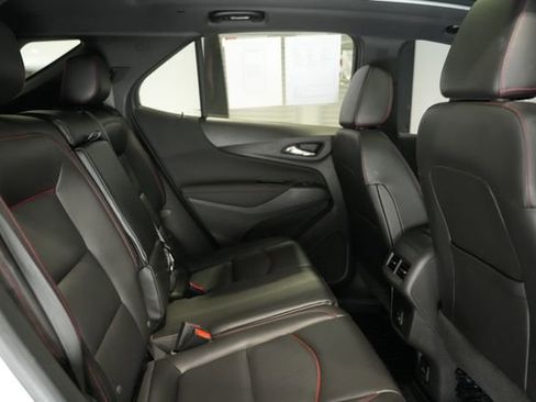 Used 2022 Chevrolet Equinox RS w/ RS Leather Package image 18
