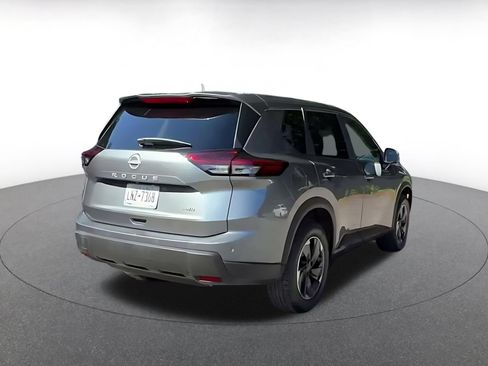 Used 2025 Nissan Rogue SV AWD/4WD image 12