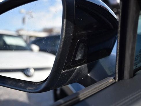 New 2026 Volkswagen Tiguan SE R-Line image 10