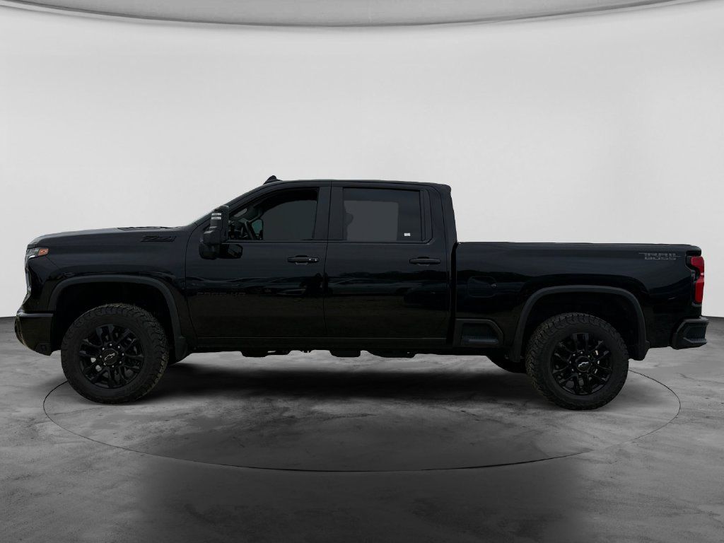 Used 2025 Chevrolet Silverado 2500 LT w/ Trail Boss Package AWD/4WD image 6