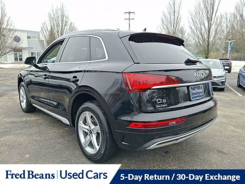 Used 2023 Audi Q5 2.0T Premium w/ Convenience Package image 4