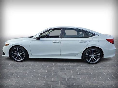 Used 2023 Honda Civic Touring image 4