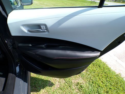 Used 2024 Toyota Corolla SE image 26