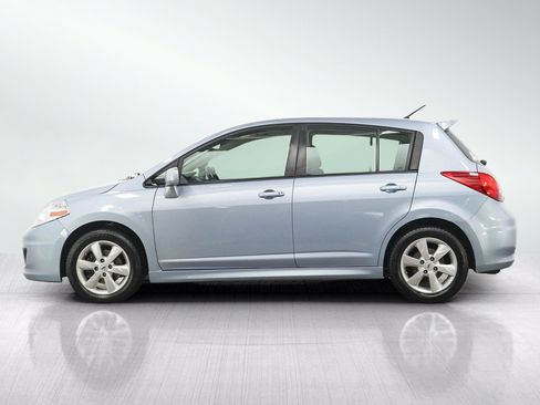 Used 2011 Nissan Versa Hatchback w/ Premium Pkg FWD image 2