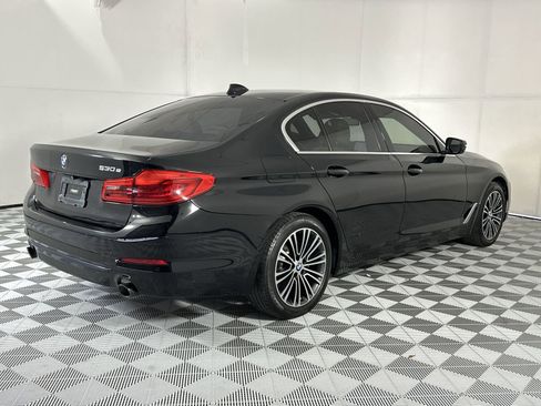 Used 2020 BMW 530e w/ Convenience Package RWD image 8
