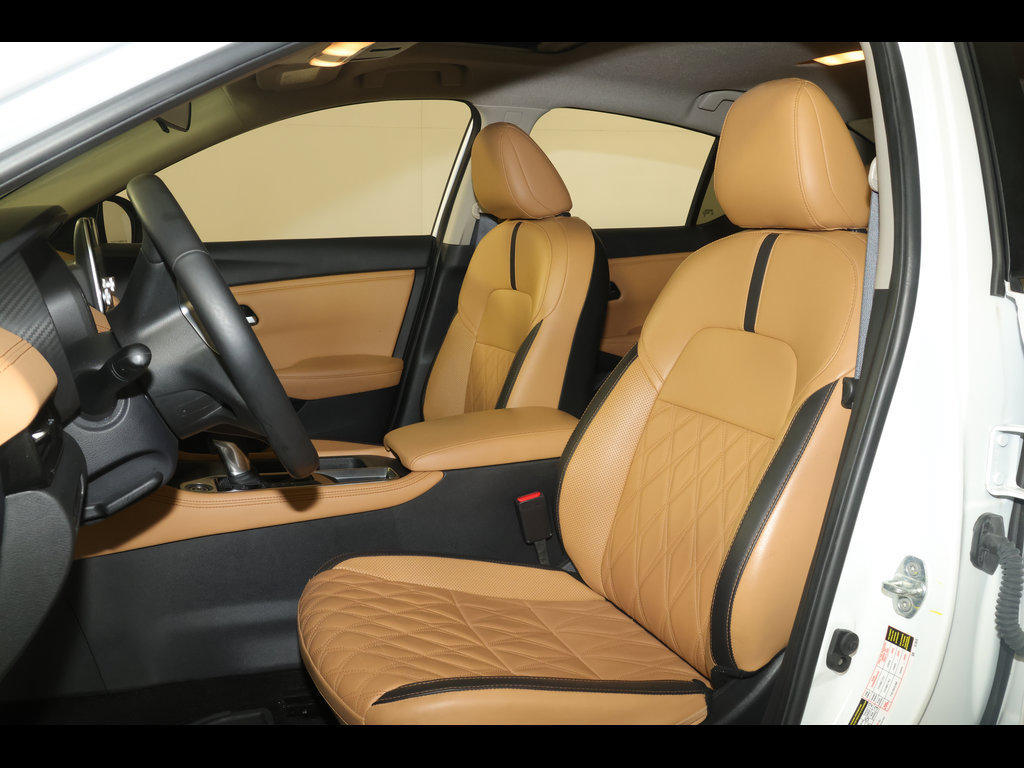 Used 2024 Nissan Sentra SV w/ SV Premium Package FWD image 24