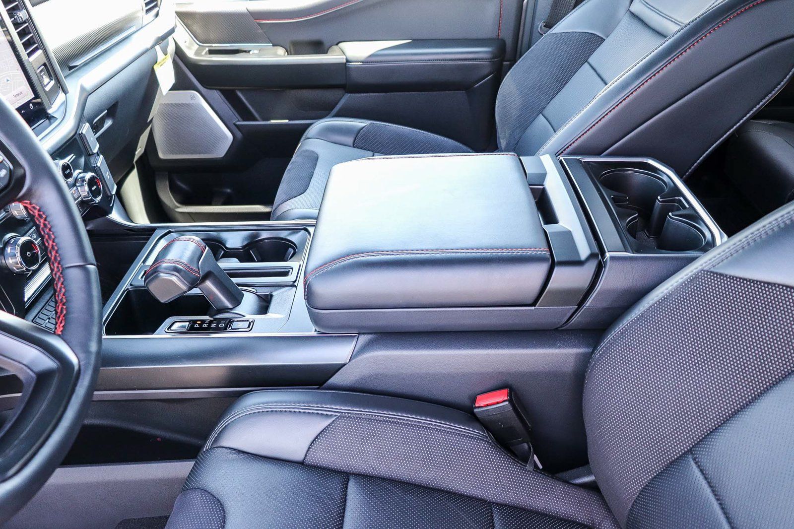 Used 2025 Ford F150 Raptor AWD/4WD image 19