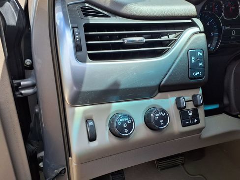 Used 2017 Chevrolet Tahoe Premier AWD/4WD image 19