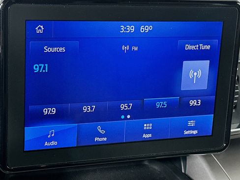 Used 2020 Ford Explorer XLT w/ Equipment Group 202A image 21