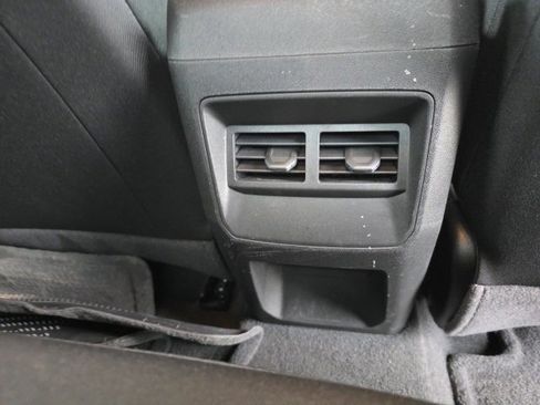 Used 2024 Chevrolet Colorado Trail Boss image 15