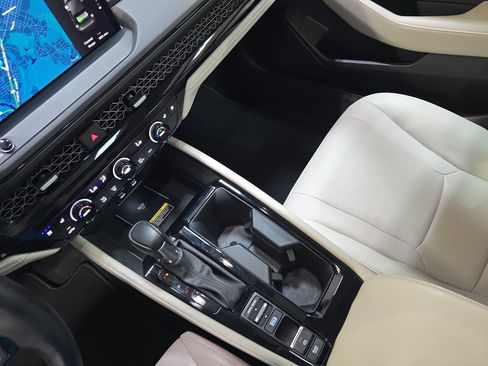 Certified 2025 Honda Accord Touring image 22