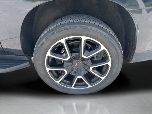 Used 2023 Chevrolet Suburban RST RWD image 13