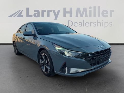 Used 2021 Hyundai Elantra SEL w/ Convenience + Premium Package image 7