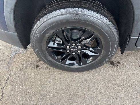 Used 2022 Chevrolet Traverse LT w/ Midnight/Sport Edition image 45