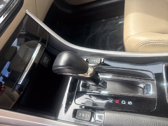 Used 2017 Honda Accord Touring image 19