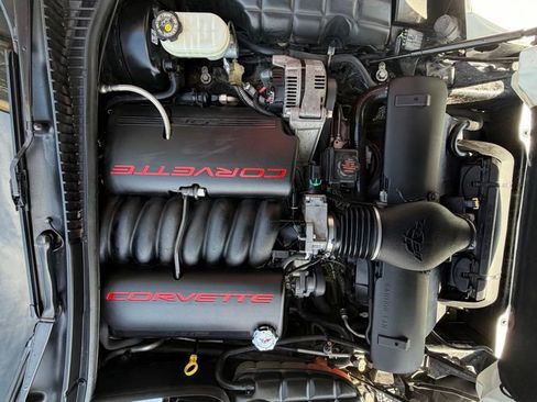 Used 2000 Chevrolet Corvette Convertible image 36