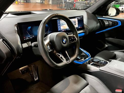Used 2025 BMW X3 xDrive30i w/ Premium Package image 17