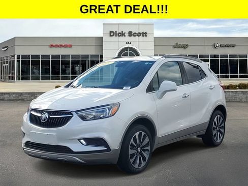 Used 2021 Buick Encore Preferred AWD/4WD image 2