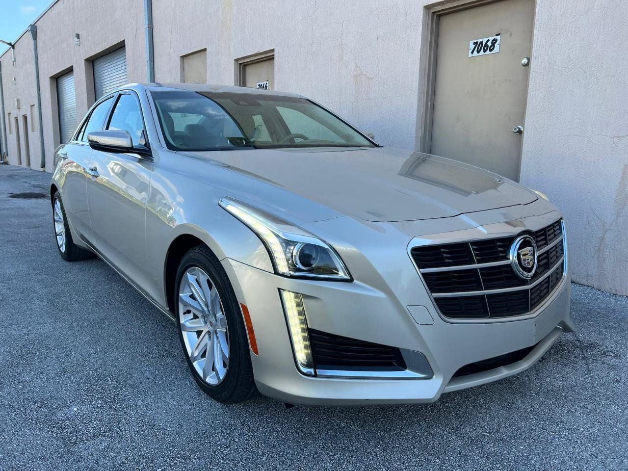 Used 2014 Cadillac CTS Luxury RWD image 2
