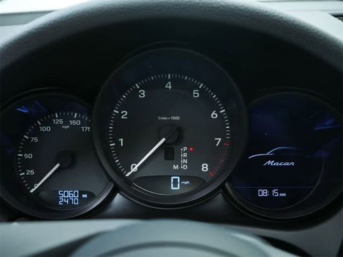 Used 2025 Porsche Macan image 24