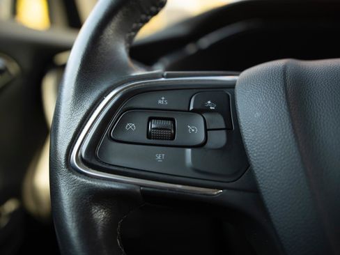 Used 2021 Buick Envision Preferred image 6