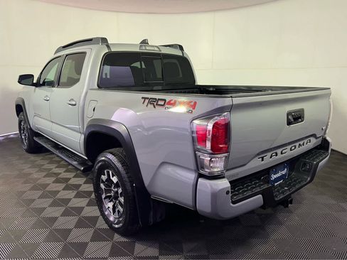 Used 2021 Toyota Tacoma TRD Off-Road w/ Technology Package image 5