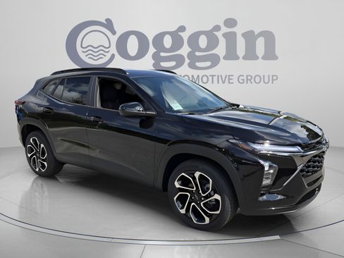 New 2026 Chevrolet Trax RS w/ Sunroof Package FWD image 7