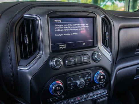 Used 2023 GMC Sierra 2500 Denali AWD/4WD image 16
