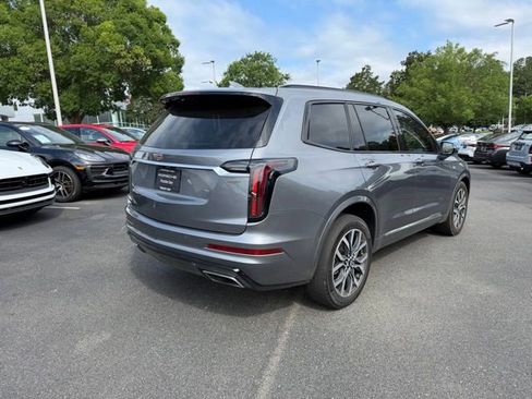 Used 2021 Cadillac XT6 Sport AWD/4WD image 3