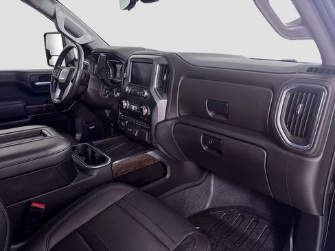 Used 2022 GMC Sierra 3500 Denali w/ Denali Ultimate Package image 26
