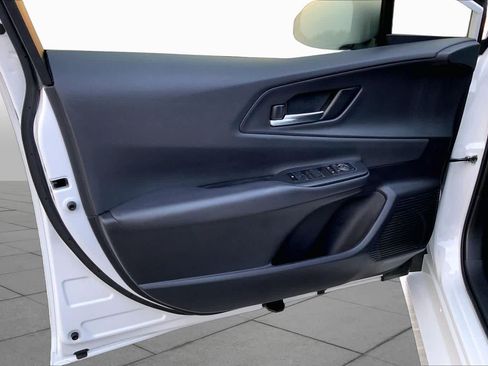 Used 2024 Toyota Prius Prime FWD image 19