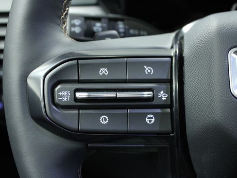 Used 2026 GMC Acadia AT4 w/ Super Cruise Package AWD/4WD image 21