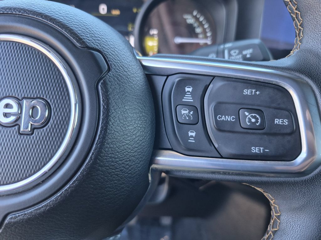 Used 2024 Jeep Wrangler Unlimited Sahara AWD/4WD image 20