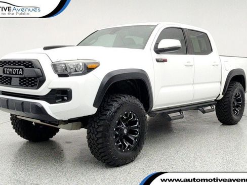 Used 2019 Toyota Tacoma TRD Pro image 1