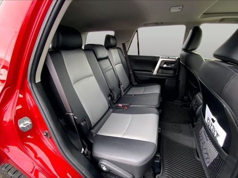 Used 2024 Toyota 4Runner SR5 Premium w/ Moonroof Package AWD/4WD image 20