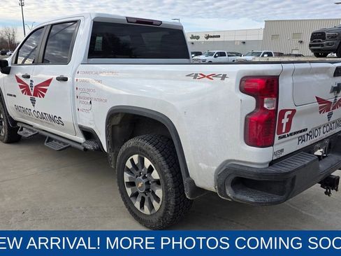 Used 2023 Chevrolet Silverado 2500 Custom w/ Custom Value Package image 3