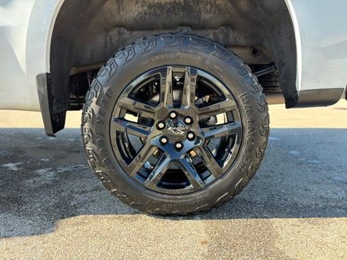 Used 2023 Chevrolet Silverado 1500 Custom Trail Boss w/ LPO, Dark Essentials Package image 27