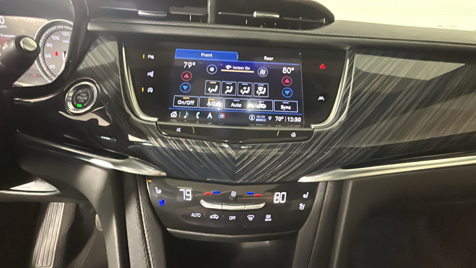 Used 2024 Cadillac XT6 Premium Luxury w/ Technology Package AWD/4WD image 28