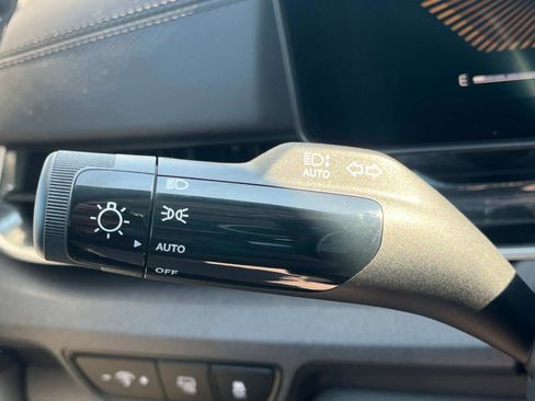 New 2026 Kia Carnival EX FWD image 33