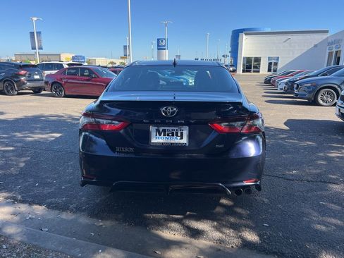 Used 2021 Toyota Camry SE image 4