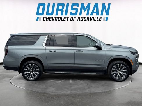 Used 2026 Chevrolet Suburban High Country w/ Sun And Tow Package AWD/4WD image 7
