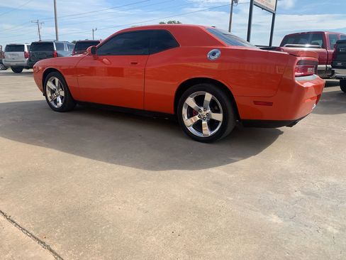 Used 2009 Dodge Challenger R/T image 4