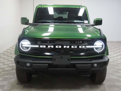 Used 2025 Ford Bronco Outer Banks AWD/4WD image 2