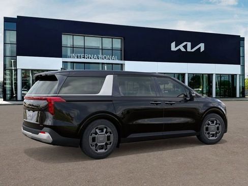 New 2026 Kia Carnival EX image 6