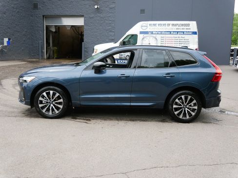 Certified 2025 Volvo XC60 B5 Plus AWD/4WD image 4