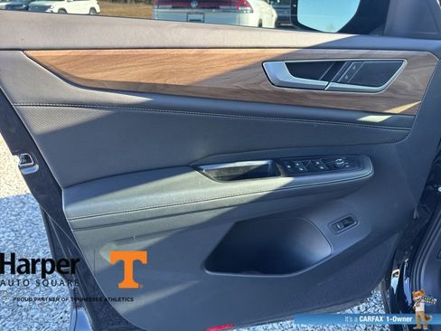 Used 2025 Volkswagen Atlas SE w/ Panoramic Sunroof Package image 19